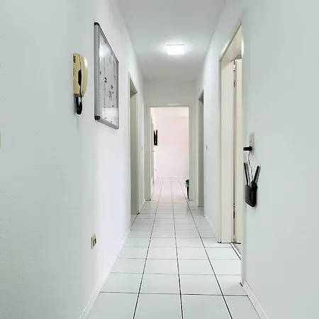 Apartamento Sad403 - Geraeumig Eingerichtete Monteurwohnung *