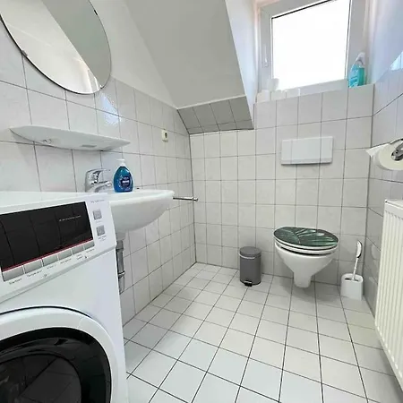 Apartamento Sad403 - Geraeumig Eingerichtete Monteurwohnung Schwandorf in Bayern